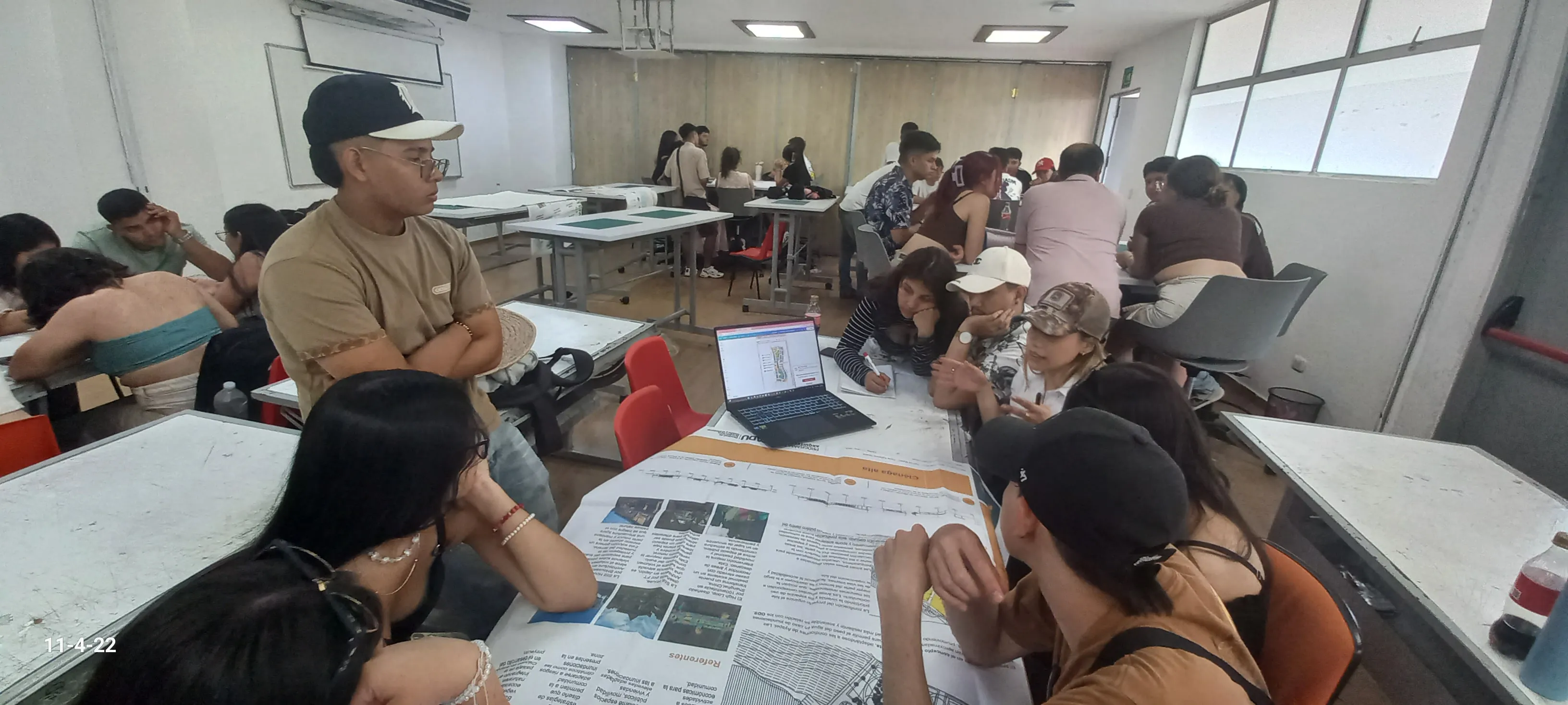 Taller de vivienda social prestente en la Mojana.