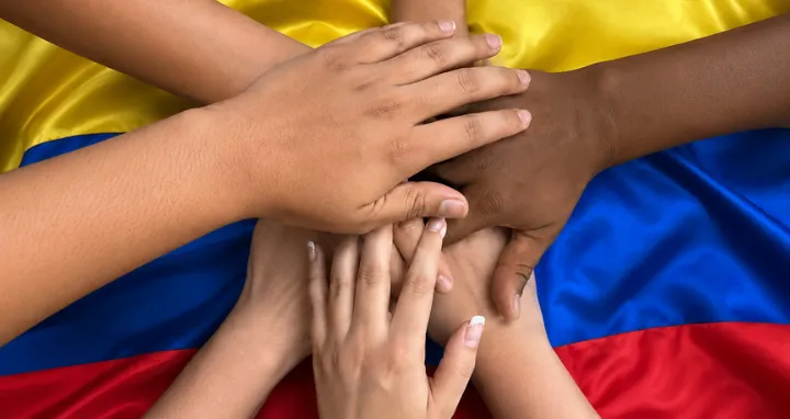 Manos solidarias por Colombia